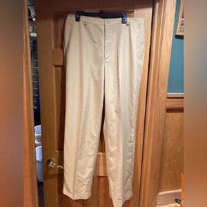 Lynx men’s lightweight pants.